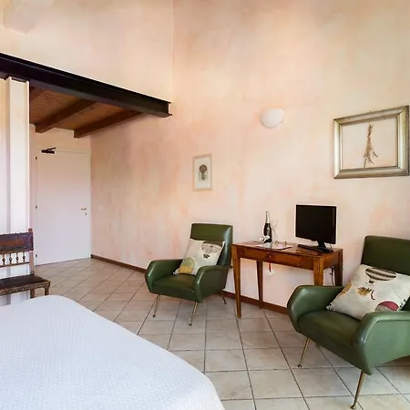Farm stay Cascina Clarabella Iseo