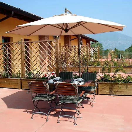 Cascina Clarabella 农家乐 *